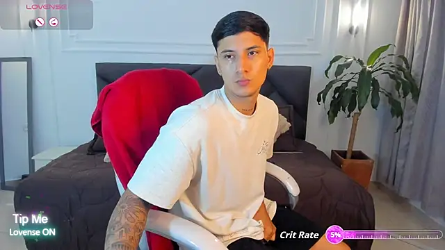 Snapshot of Damian23__ chatting on October 28, 10:19 am Damian23 online show from October 28, 10:19 am