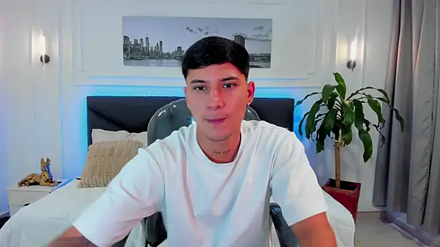 Snapshot of Damian23__ chatting on November 24, 12:05 pm Damian23 online show from November 24, 12:05 pm