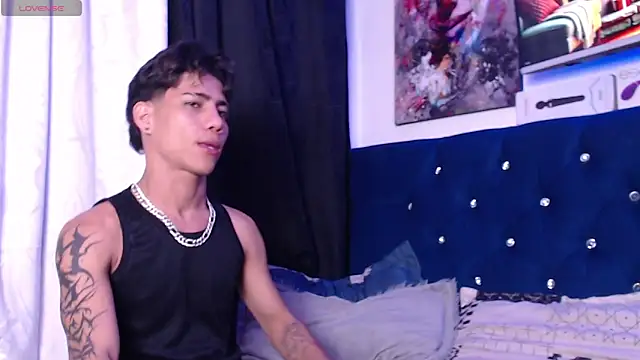 Sexys Boys Hot1 online show from November 21, 3:16 am