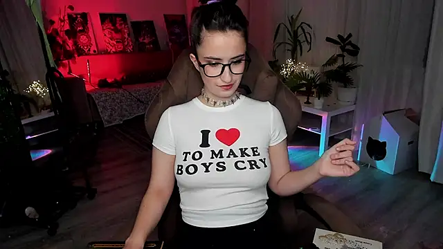 Snapshot of annallurings chatting on December 28, 5:25 pm annallurings online show from December 28, 5:25 pm