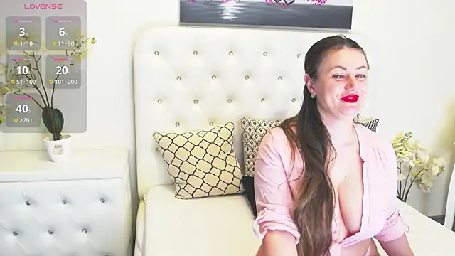 Snapshot of Ysabell01 chatting on March 17, 5:34 am Ysabell01 online show from March 17, 5:34 am