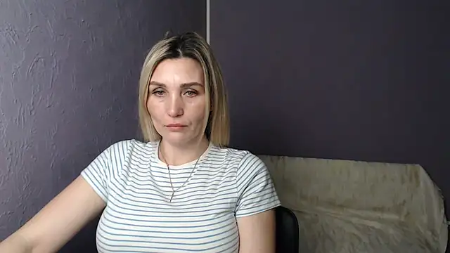  sexy lady online show from February 18, 3:32 pm