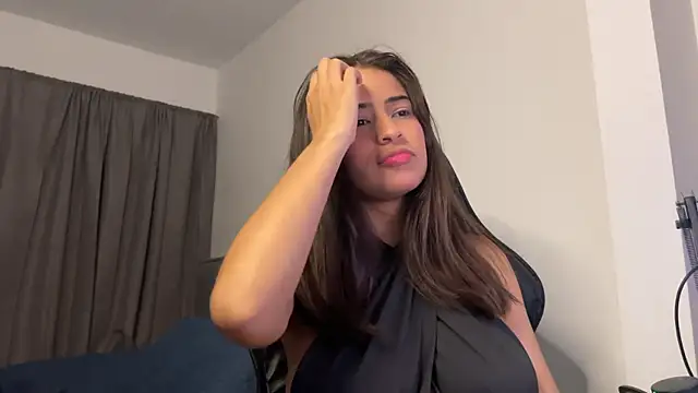 dereckbrownn online show from December 5, 1:58 am