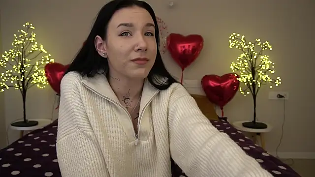 Snapshot of NikkiGoldSide chatting on February 15, 6:55 am NikkiGoldSide online show from February 15, 6:55 am