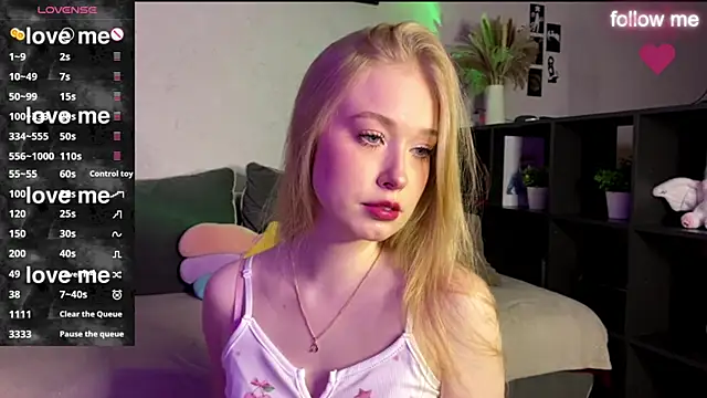 SweetDarcy online show from November 13, 4:17 pm