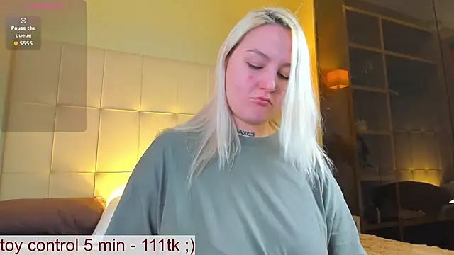 Debbie Taylor online show from April 4, 5:43 pm