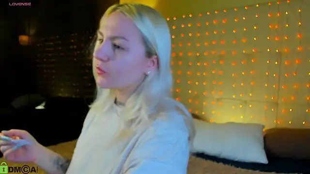 Debbie Taylor online show from April 17, 5:27 pm