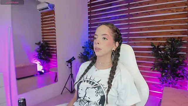 Sapphire Venuss online show from February 22, 11:58 pm