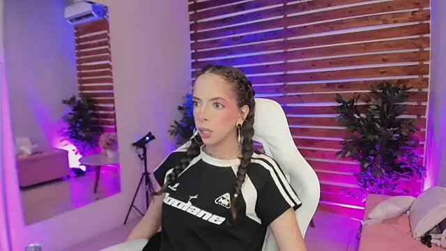 Sapphire Venuss online show from February 24, 12:52 am