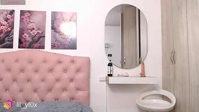 lily f00x online show from January 13, 12:32 pm