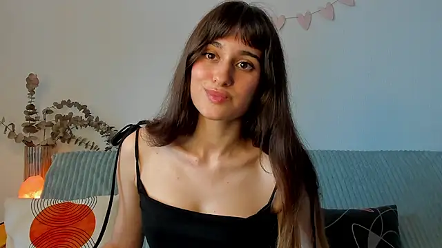 erika hoiree online show from September 21, 7:43 am