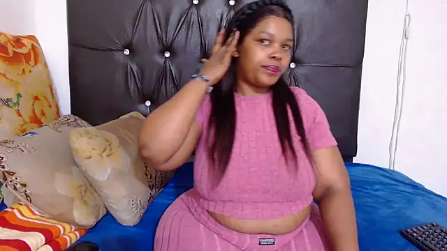 BigbootyNickyx online show from September 13, 8:41 pm