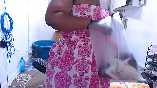 BigbootyNickyx online show from February 10, 11:20 pm