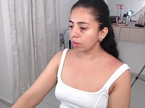 anngela01 online show from March 24, 3:44 am