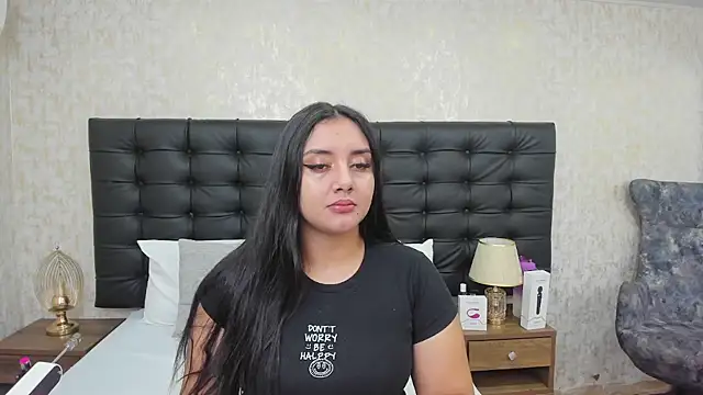 Snapshot of AmaliaDalton chatting on September 19, 11:22 am AmaliaDalton online show from September 19, 11:22 am