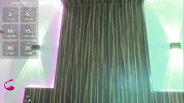 Snapshot of issa_soto_ chatting on February 11, 1:41 pm issa soto online show from February 11, 1:41 pm
