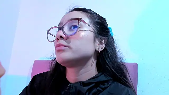 teffy lee online show from February 9, 8:24 pm