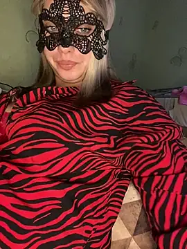 69Laura696 online show from February 11, 9:25 pm