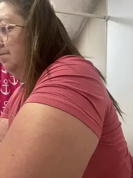 Snapshot of Chloee_ep chatting on December 21, 9:15 pm Chloee ep online show from December 21, 9:15 pm