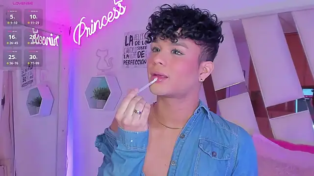 Snapshot of EthanCollens chatting on January 11, 9:36 pm EthanCollens online show from January 11, 9:36 pm