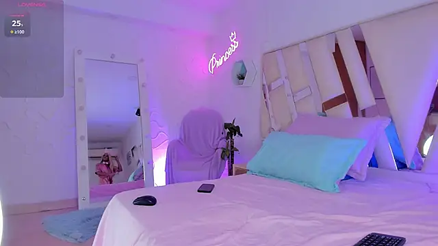 Snapshot of EthanCollens chatting on October 25, 10:04 pm EthanCollens online show from October 25, 10:04 pm