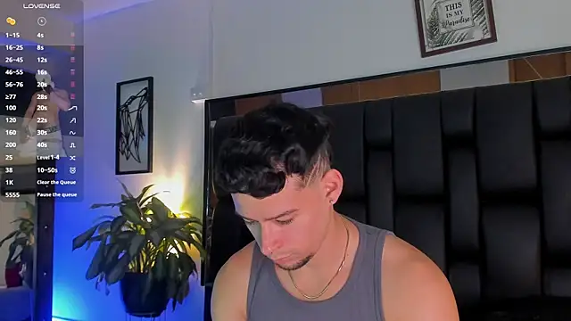 Snapshot of JadeSmiith_ chatting on November 29, 10:57 pm JadeSmiith online show from November 29, 10:57 pm