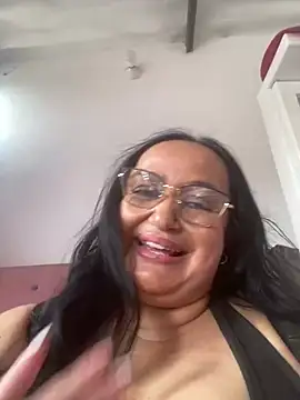 Gia Nahomi online show from March 13, 7:17 pm