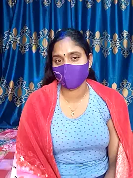 Snapshot of Hot_Maleka chatting on February 19, 1:51 am Hot Maleka online show from February 19, 1:51 am