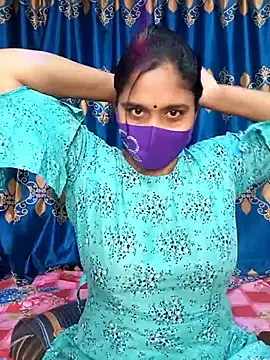 Snapshot of Hot_Maleka chatting on February 19, 12:44 pm Hot Maleka online show from February 19, 12:44 pm