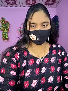 Snapshot of Hot_Maleka chatting on November 10, 1:04 am Hot Maleka online show from November 10, 1:04 am