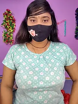 Snapshot of Hot_Maleka chatting on December 1, 1:10 am Hot Maleka online show from December 1, 1:10 am