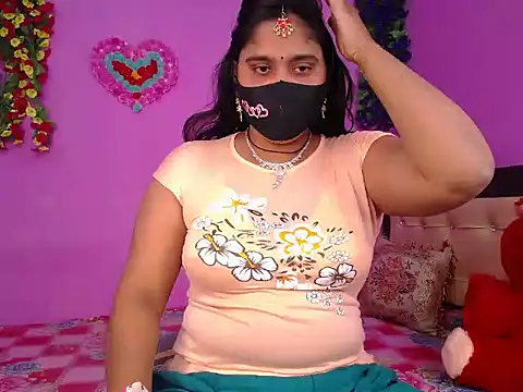 Hot Maleka online show from January 7, 5:15 pm