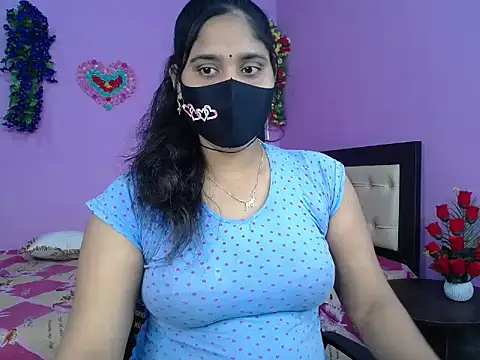 Hot Maleka online show from March 7, 4:37 pm