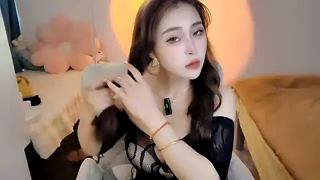 Snapshot of Ailisha66 chatting on March 5, 12:27 am Ailisha66 online show from March 5, 12:27 am