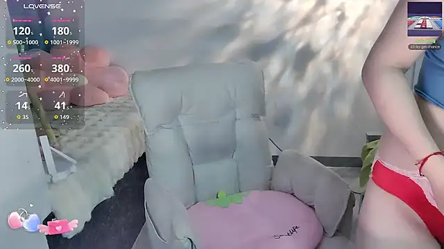 Snapshot of Ailisha66 chatting on September 28, 8:09 am Ailisha66 online show from September 28, 8:09 am