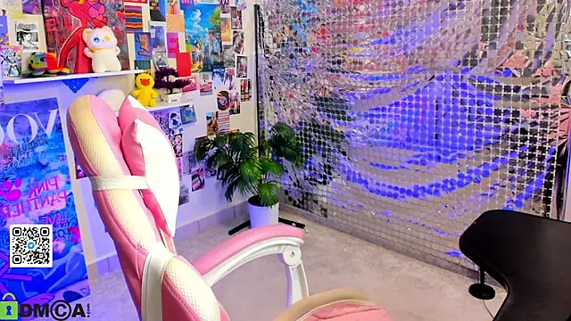 Sara Robinson online show from April 6, 3:26 am