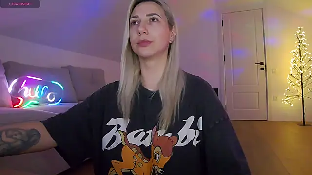 KhloeK online show from January 12, 2:44 pm