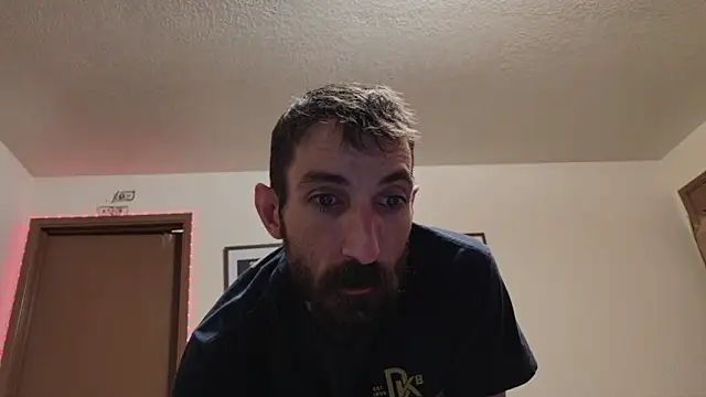 Snapshot of SlammyDjr chatting on November 29, 11:41 pm SlammyDjr online show from November 29, 11:41 pm