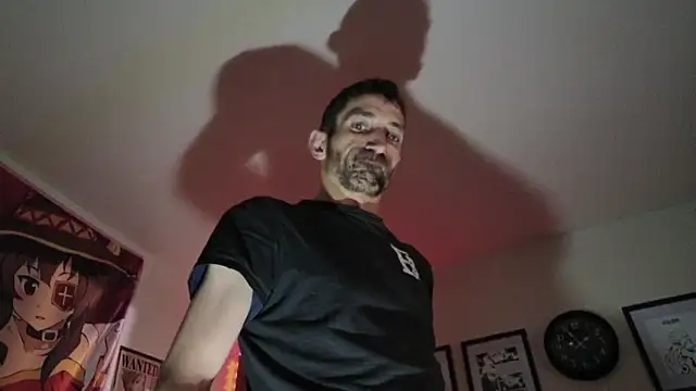 Snapshot of SlammyDjr chatting on December 4, 9:45 pm SlammyDjr online show from December 4, 9:45 pm