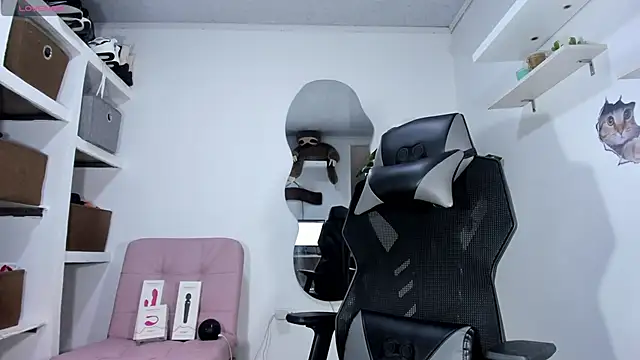 emily palmeer online show from September 27, 11:04 am