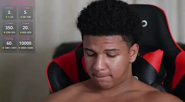 Snapshot of May_Dylan1 chatting on December 21, 2:41 am May Dylan1 online show from December 21, 2:41 am