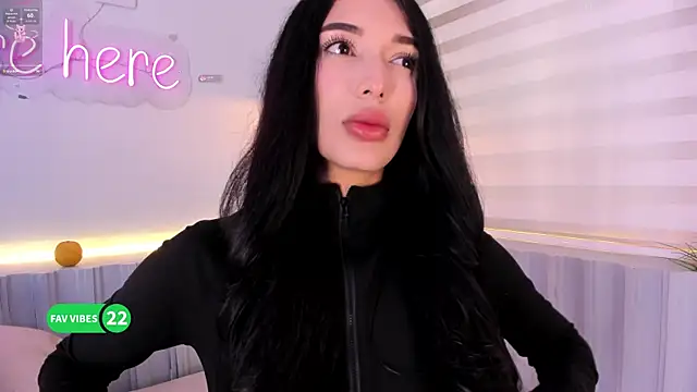 stephanymonroe online show from October 1, 4:35 pm