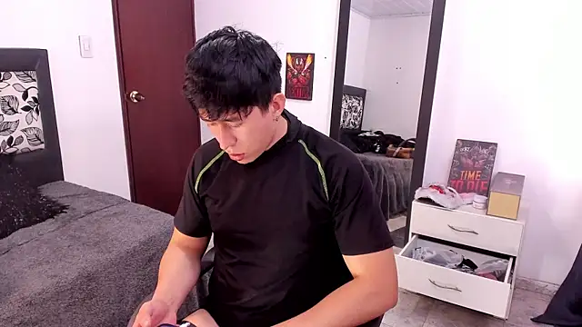 Snapshot of setsuna10 chatting on February 6, 8:56 pm setsuna10 online show from February 6, 8:56 pm