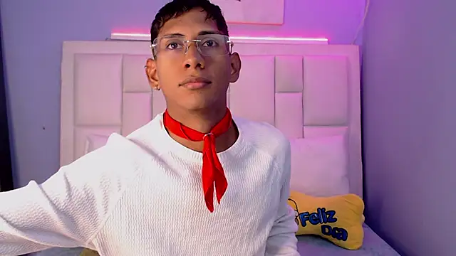 Nick Collins18 online show from February 2, 9:13 pm