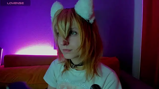 Snapshot of Little_Chips chatting on January 26, 8:03 am Little Chips online show from January 26, 8:03 am