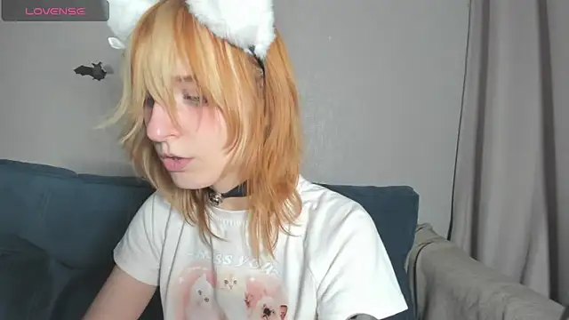 Snapshot of Little_Chips chatting on January 30, 8:01 am Little Chips online show from January 30, 8:01 am