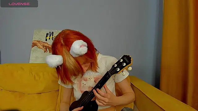 Snapshot of Little_Chips chatting on February 10, 8:09 am Little Chips online show from February 10, 8:09 am