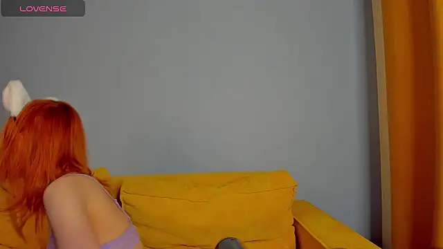 Snapshot of Little_Chips chatting on February 18, 7:54 am Little Chips online show from February 18, 7:54 am