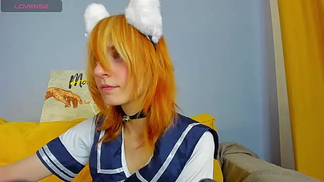 Snapshot of Little_Chips chatting on March 9, 8:07 am Little Chips online show from March 9, 8:07 am