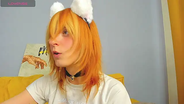 Snapshot of Little_Chips chatting on March 19, 8:45 am Little Chips online show from March 19, 8:45 am